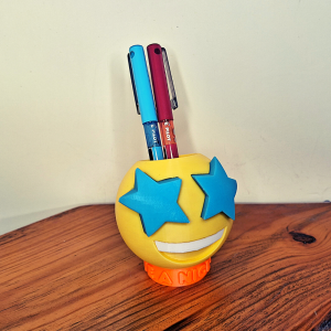 מעמד אישי לכלי כתיבה  אמוג'י מתלהב